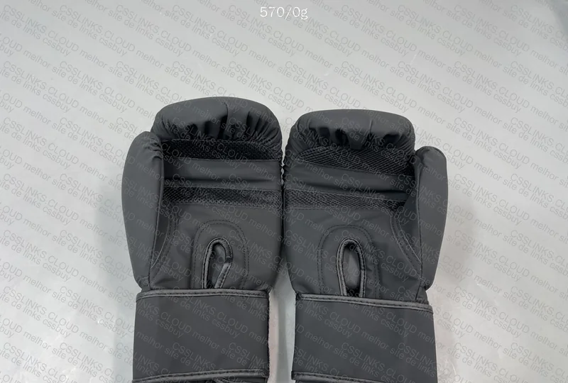 Venum 14oz Gloves