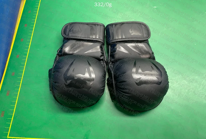 Venum MMA Gloves 2