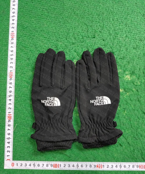 Small TNF Gloves