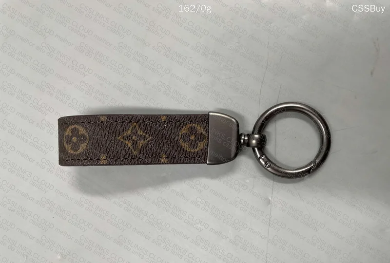 LV - KEYCHAIN 3
