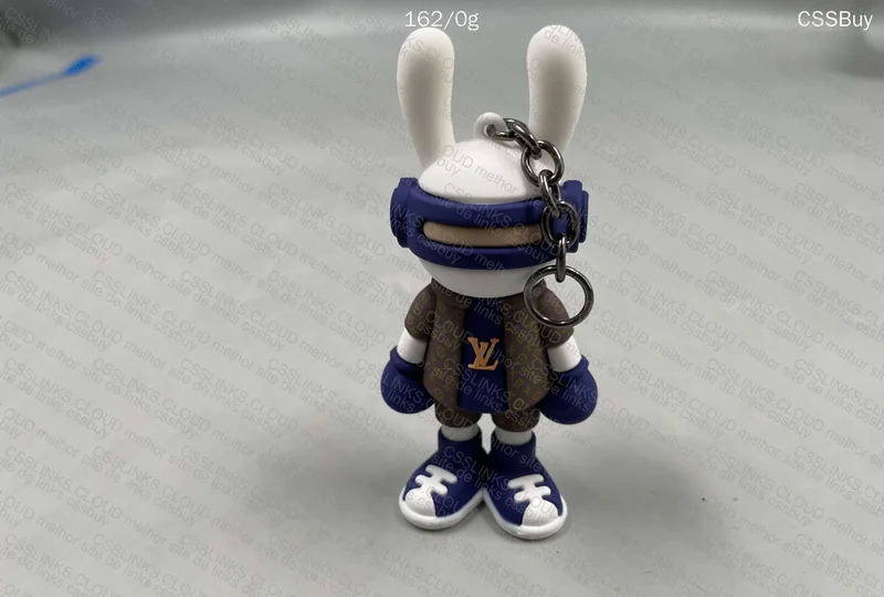 LV - KEYCHAIN 4