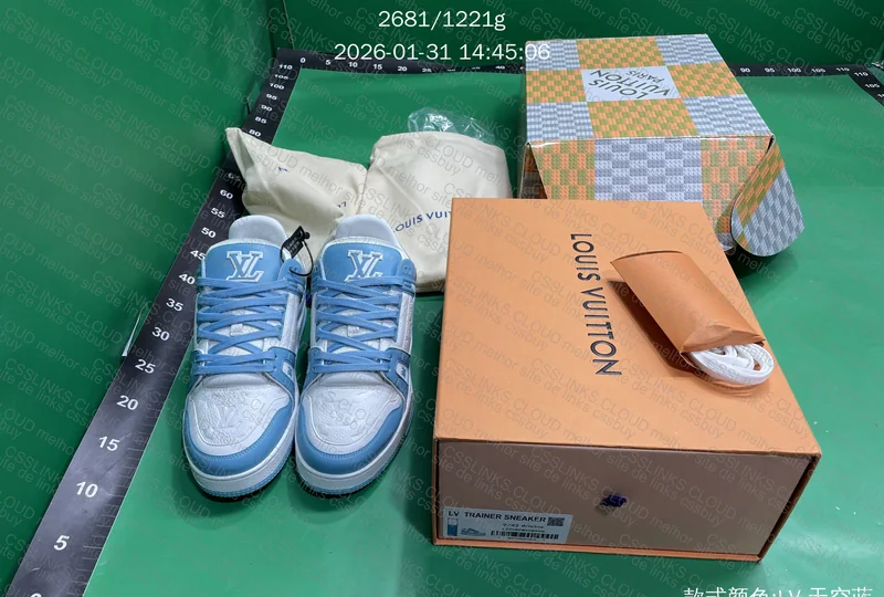 Lv Trainer Azul 10
