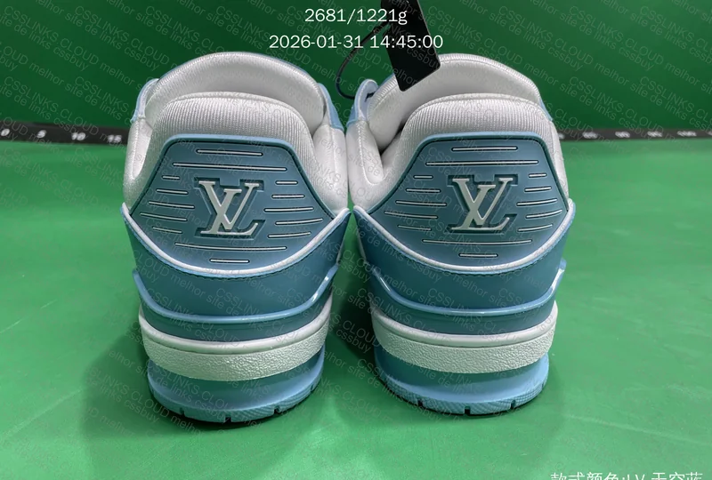Lv Trainer Azul 3