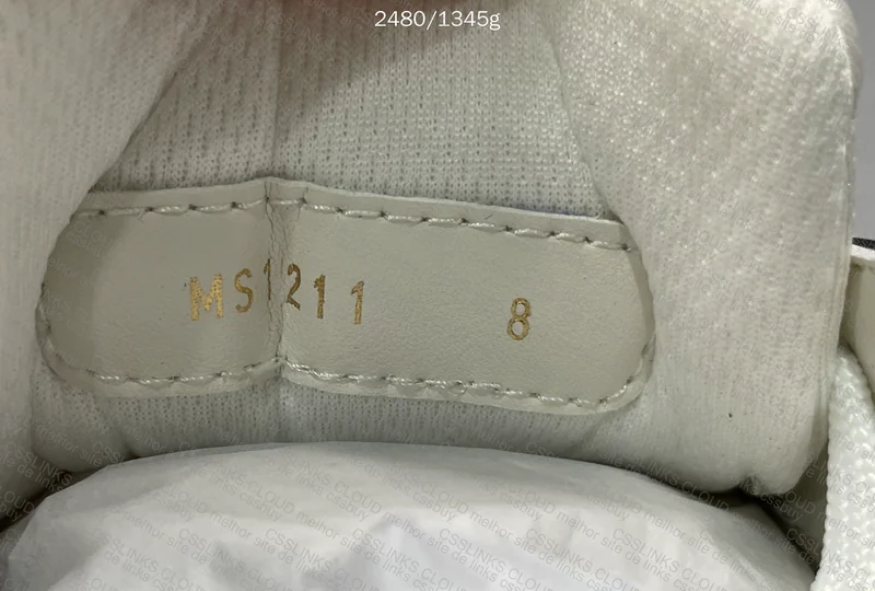 LV trainer black and white 6