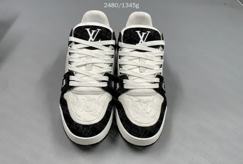 LV trainer black and white 7