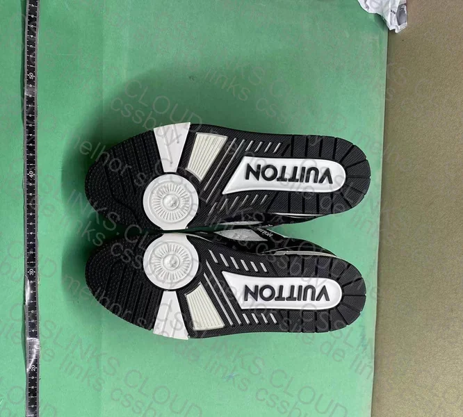 LV TRAINER BLACK WHITE 5