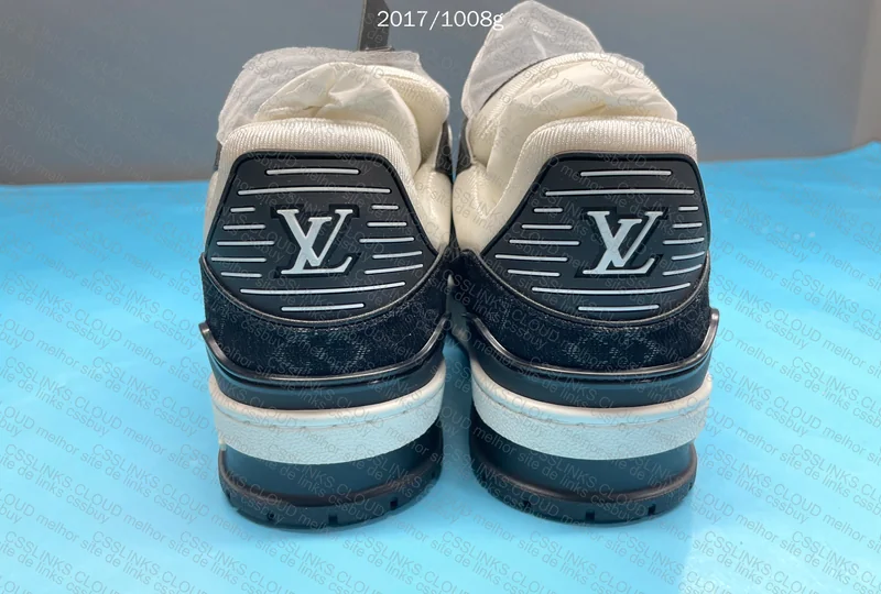 LV Trainer Black/White 4