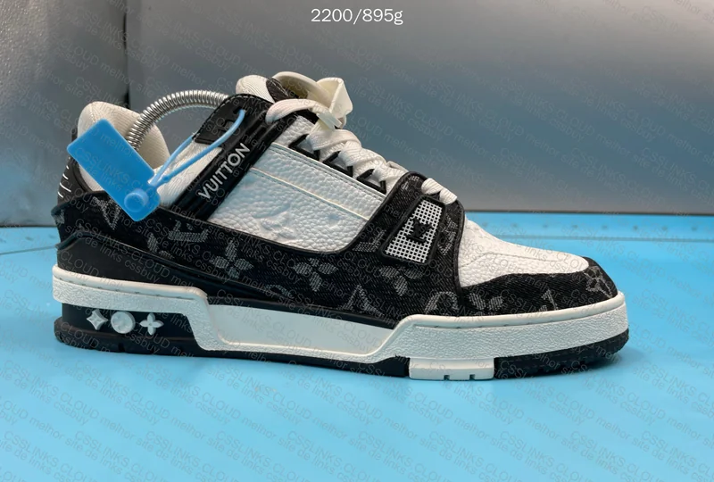 LV Trainer Blind Box