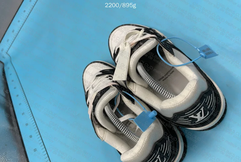 LV Trainer Blind Box 7