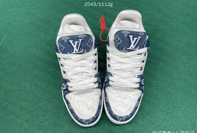 LV TRAINER DENIM