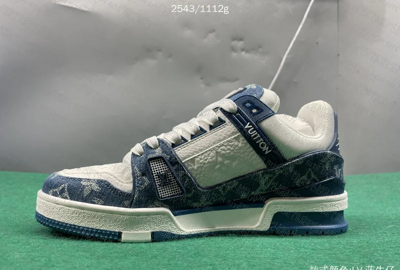 LV TRAINER DENIM 5