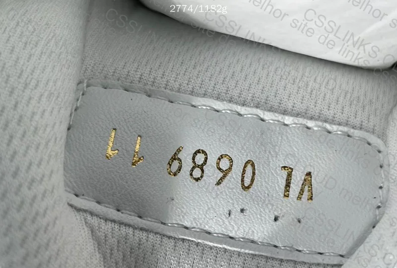 LV Trainer OvOSneakers 2