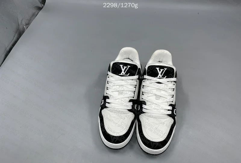 LV Trainer Black