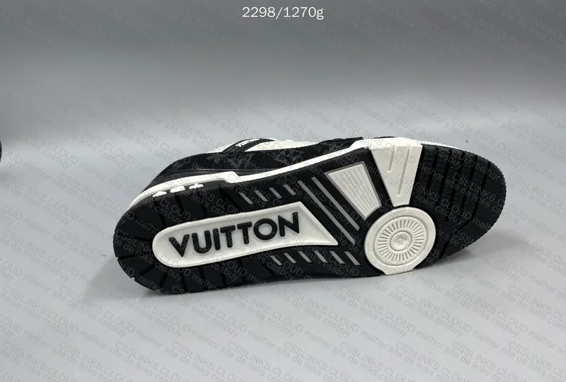 LV Trainer Black 5