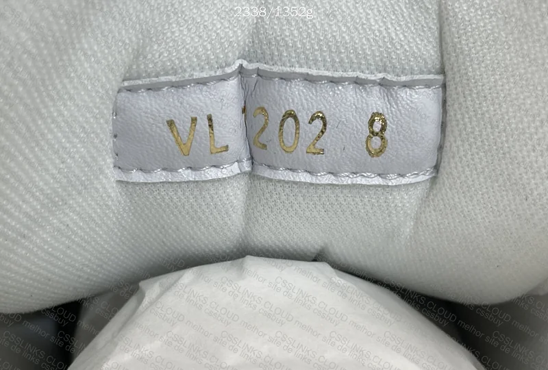 LV Trainer SALE 7