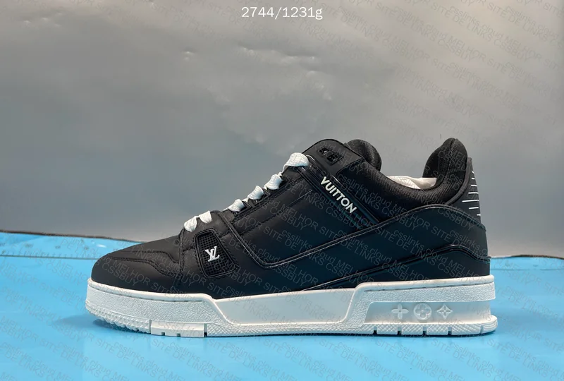 LV TRAINER SNEAKER