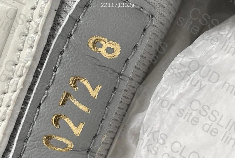 LV's - Sale 158Sir
