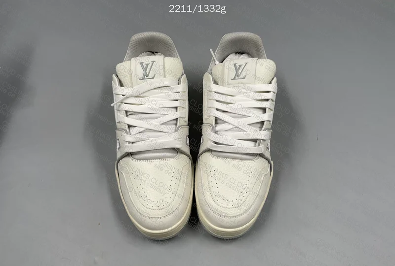 LV's - Sale 158Sir 11