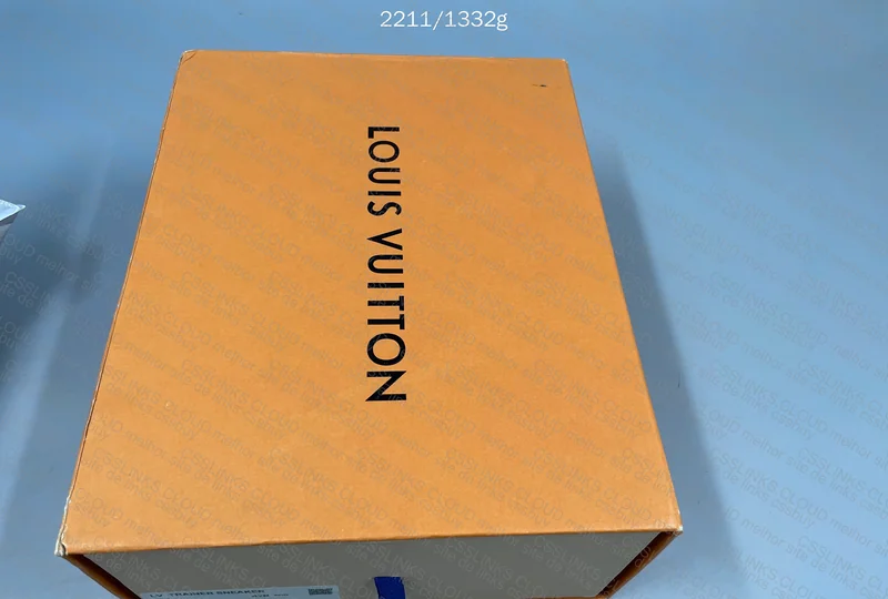 LV's - Sale 158Sir 8
