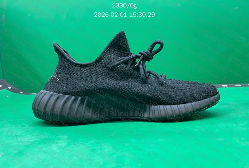 LW Batch yeezy 350 black and white (OVOSNEAKERS) 7