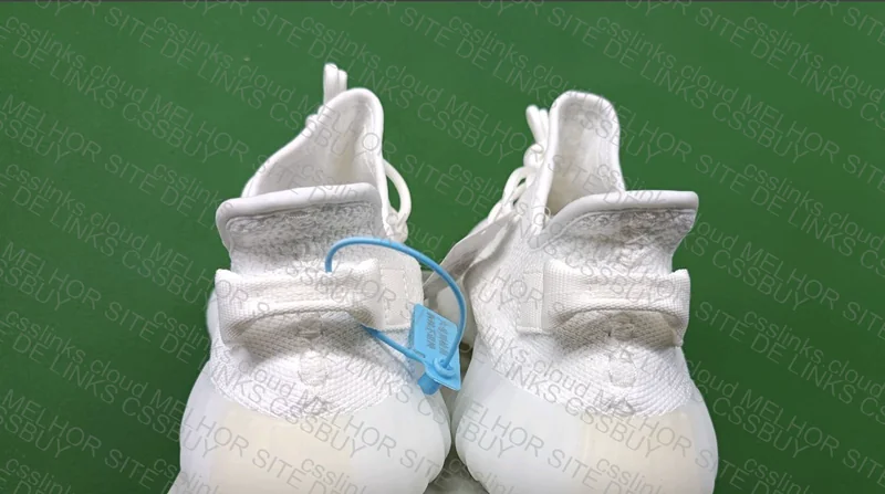 LW Batch Yeezy 350 v2 3