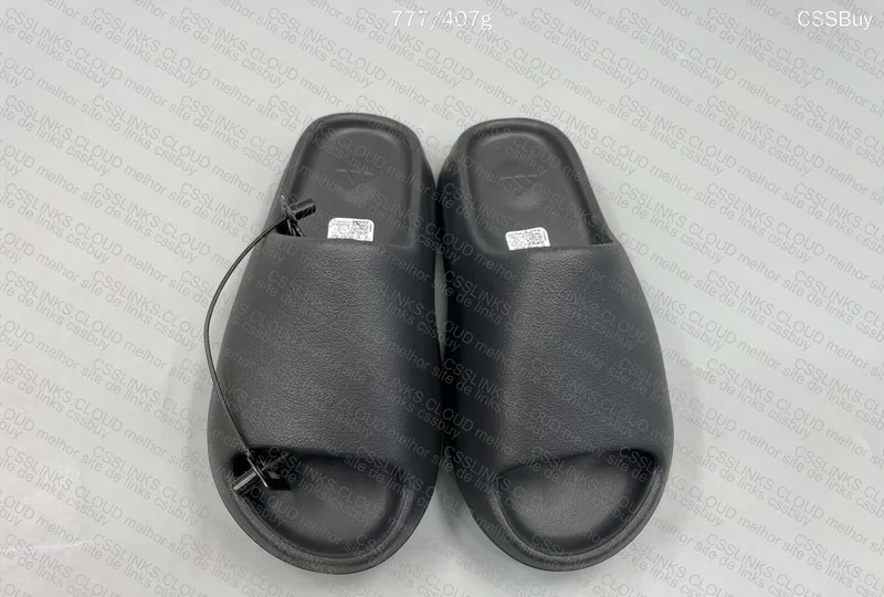 LW Batch Yeezy Slide 2