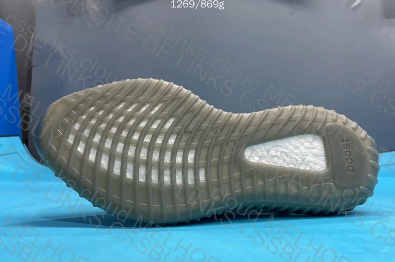 LW Yeezy 350 v2 Granite 8