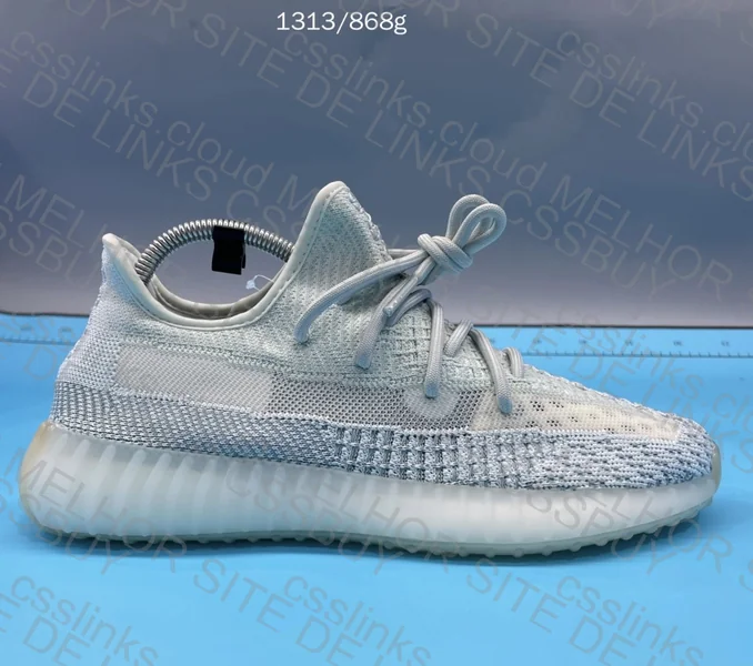 LW Yeezy 350v2 3