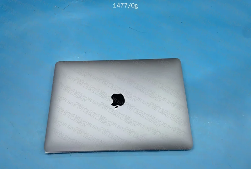 MacBook Air 13” (2019) 2