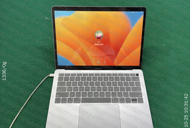 MACBOOK AIR 2018/19 (8+256GB) 3