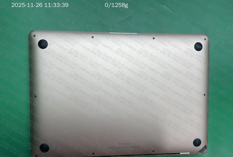 MacBook Air That Changes Color [HELP] 2