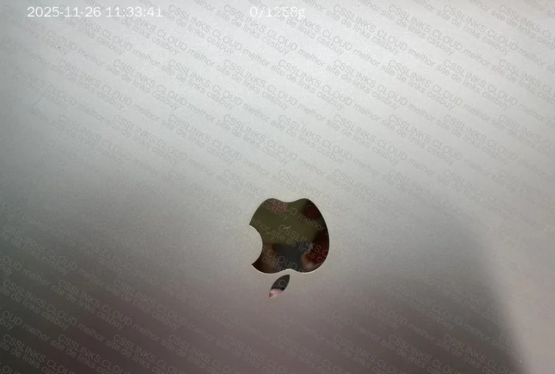 MacBook Air That Changes Color [HELP] 3