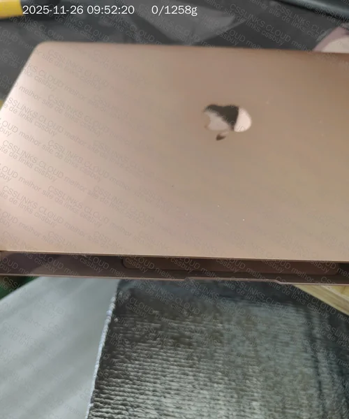 MacBook Air That Changes Color [HELP] 6