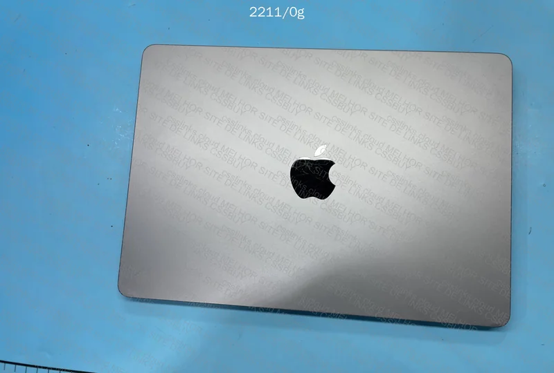 Macbook M2 256GB 8 RAM 3