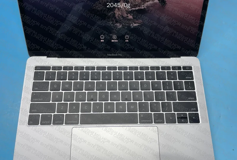 MacBook Pro 17 2