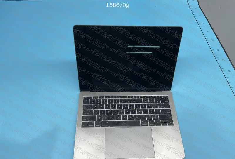 MacBook Pro 17 7