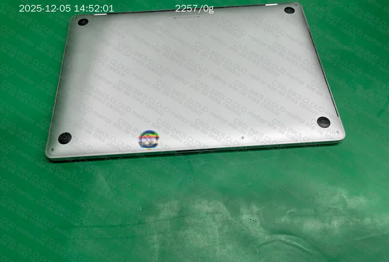 MacBook Pro 2017 - 256GB, 16GB RAM 5
