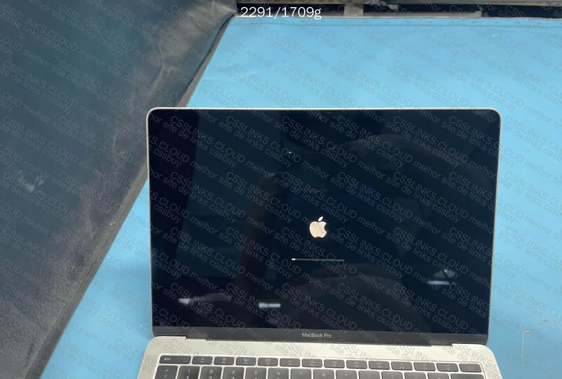 MacBook Pro 2017 (8+256) 3