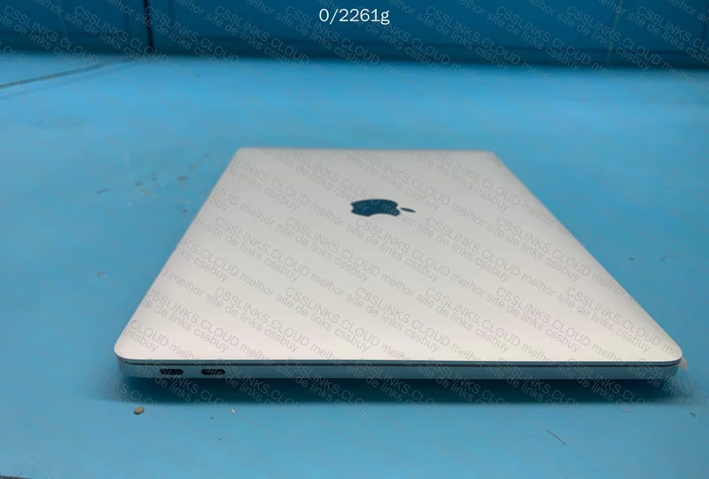 MacBook Pro 2017 8GB + 256GB 4