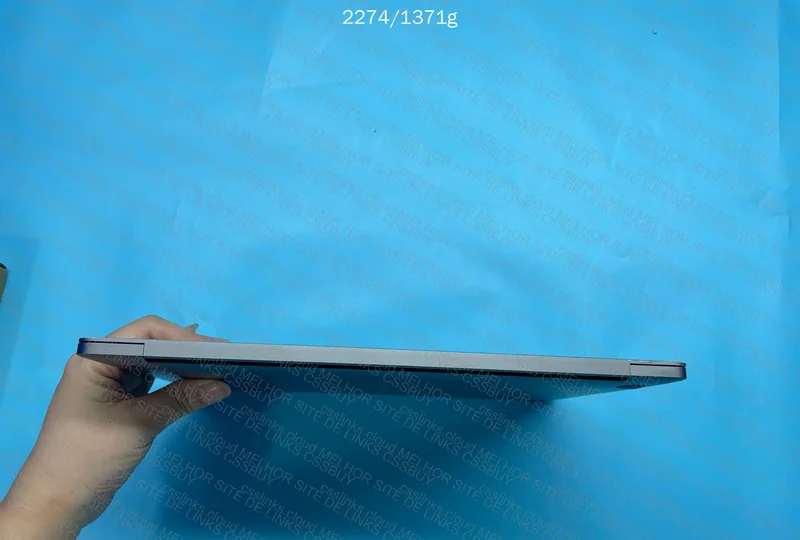 MacBook Pro 2017 8GB + 256GB Internal Storage 7