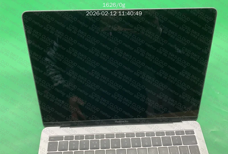 MacBook Pro 2017 i7 3