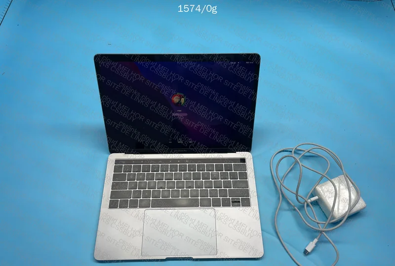MacBook Pro 2017 TouchBar 3