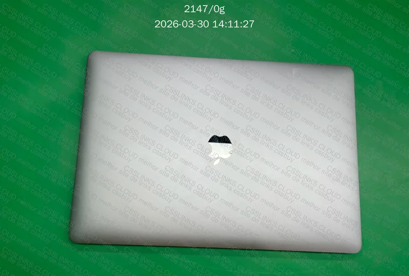 MacBook Pro 2018: Core i7 16GB RAM 256GB 3