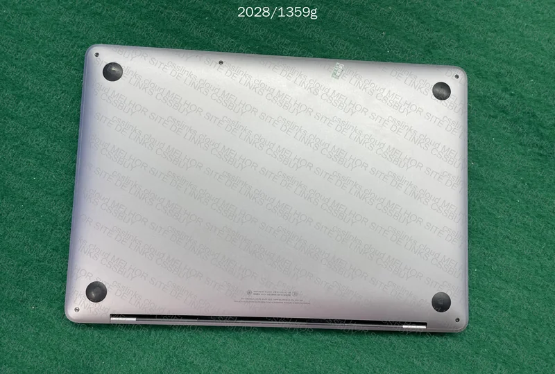 MacBook Pro 2019 16GB RAM 256GB 7
