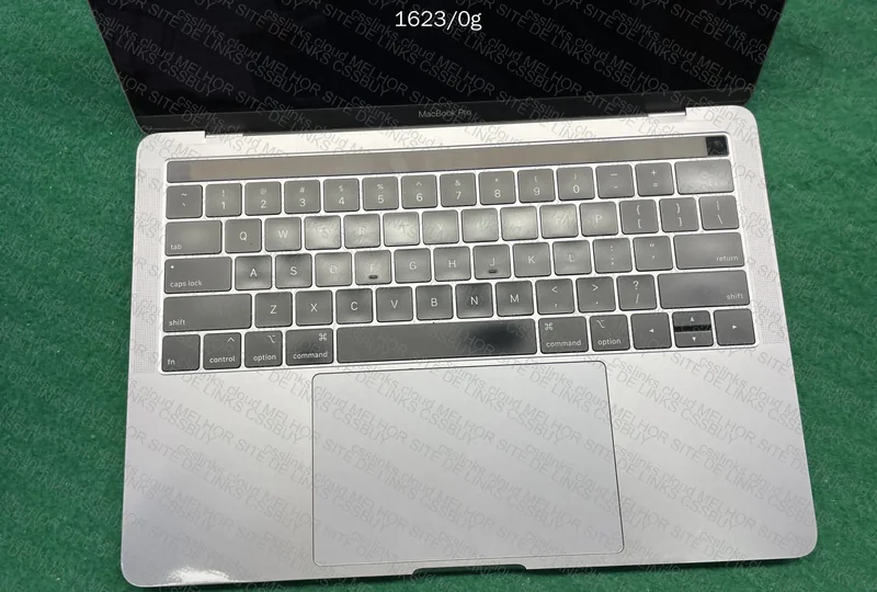 MacBook Pro 2019 8GB RAM 128GB 2