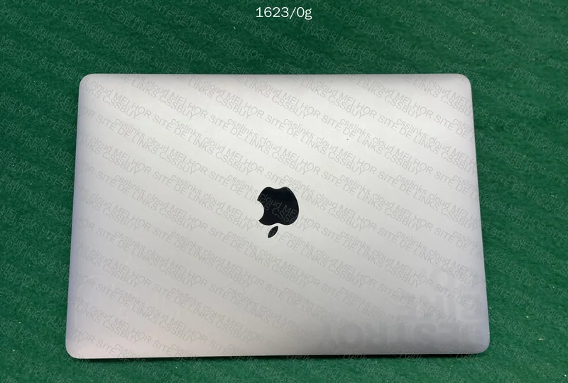 MacBook Pro 2019 8GB RAM 128GB 3