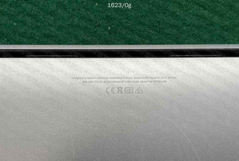MacBook Pro 2019 8GB RAM 128GB 7