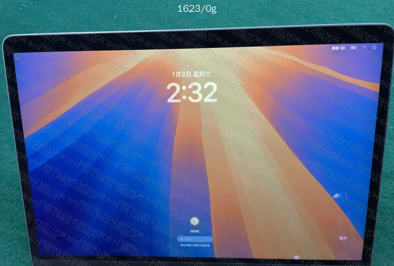 MacBook Pro 2019 8GB RAM 128GB 9