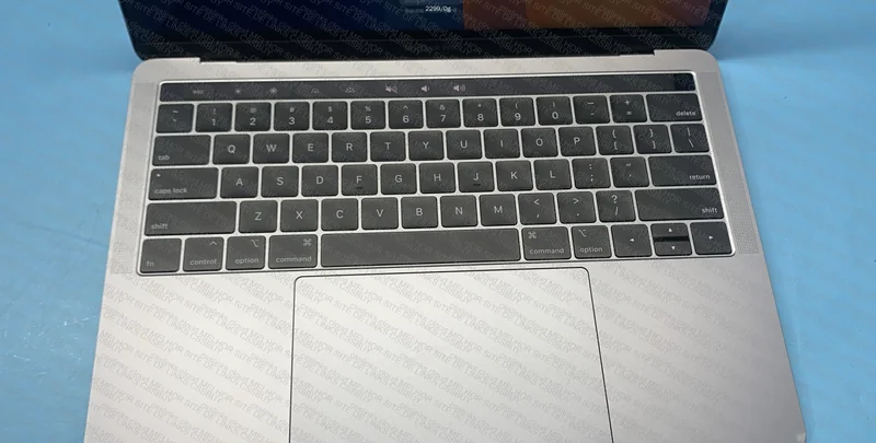 MacBook Pro 2019 i7 16+512 TouchBar 6