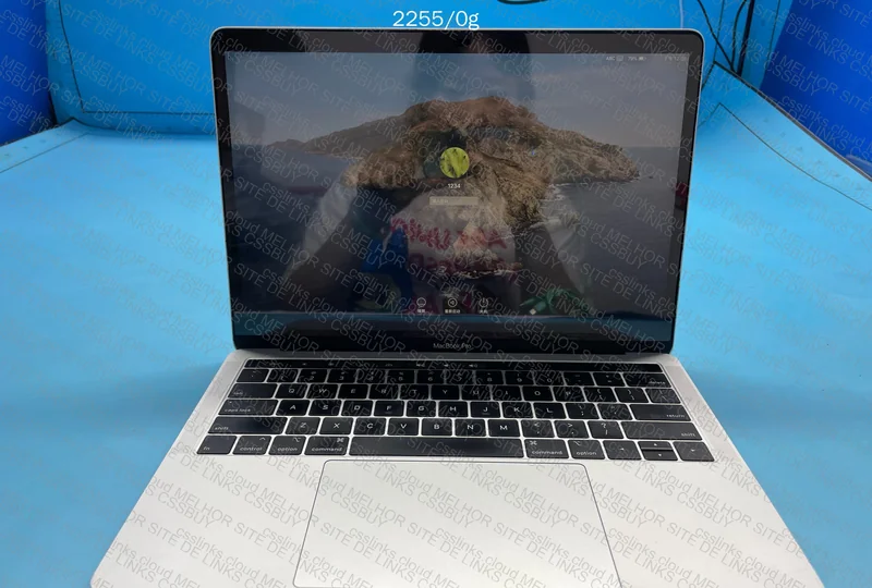 MacBook Pro 2019 TouchBar 8+256GB 3